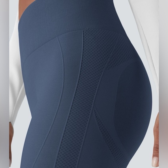 Halara Seamless Flow High Waisted Tummy Control Butt Lifting Yoga Leggings SZ S - Picture 4 of 5